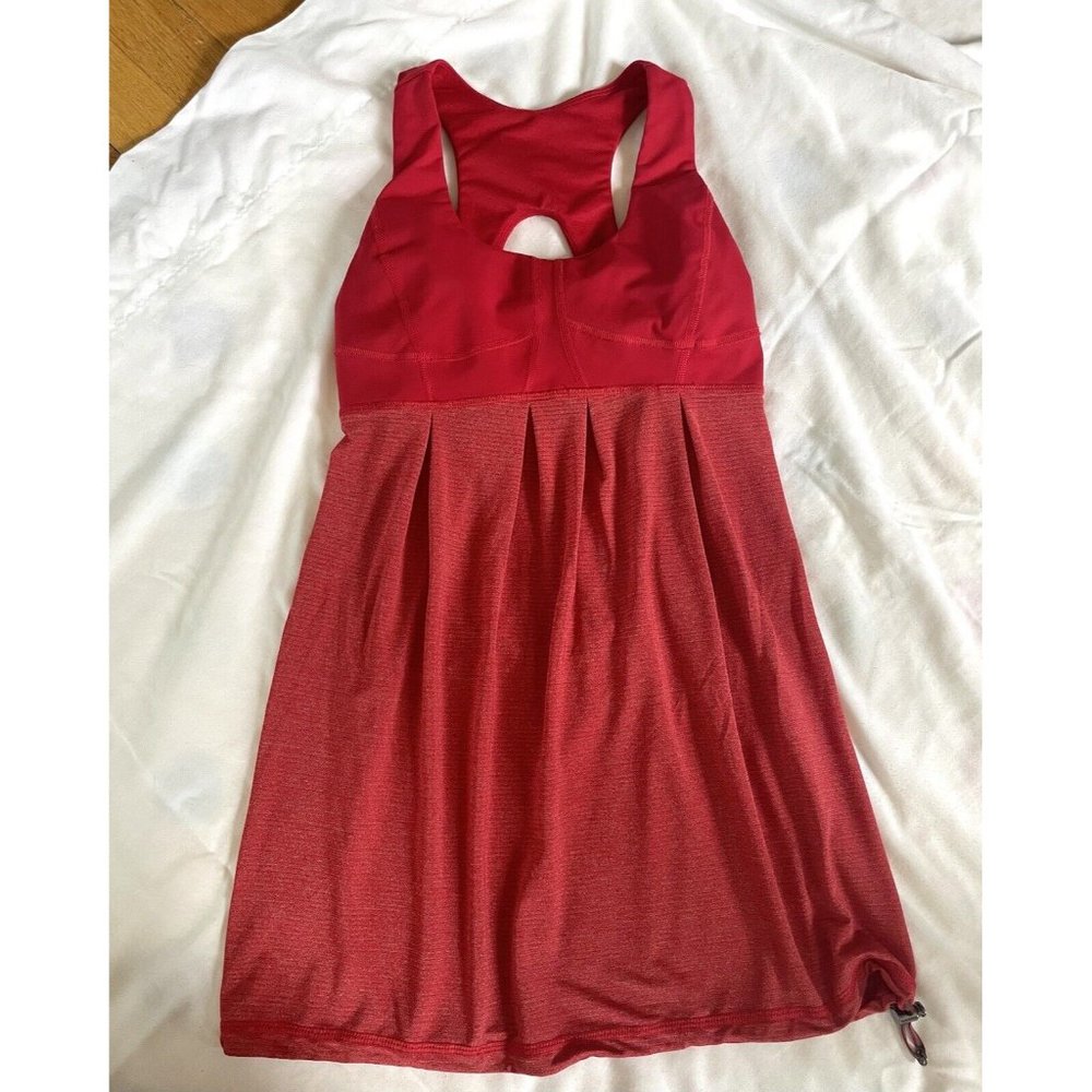 Lululemon Run Your Heart Out Red Raceback Womens Tank with Built in Bra Size 4
